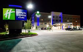 Holiday Inn Express & Suites Taylor By Ihg